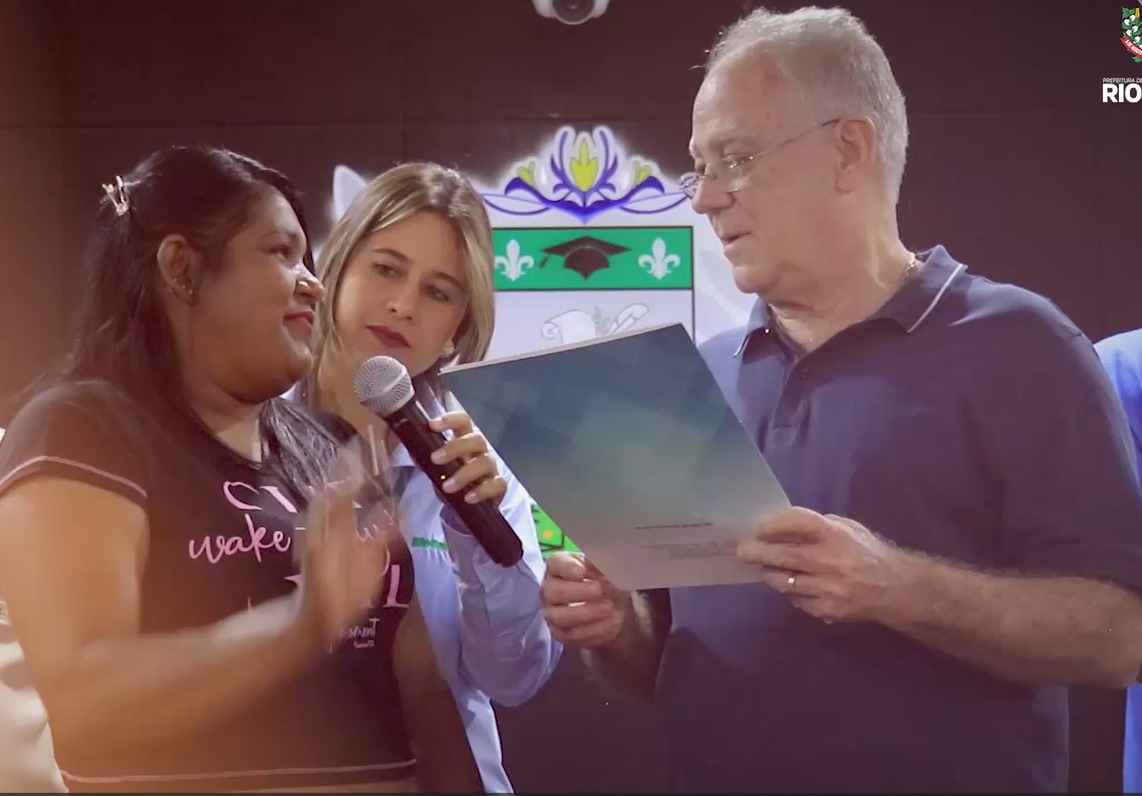 A Gestão Municipal realiza o sonho de centenas de famílias com a entrega de Escrituras
