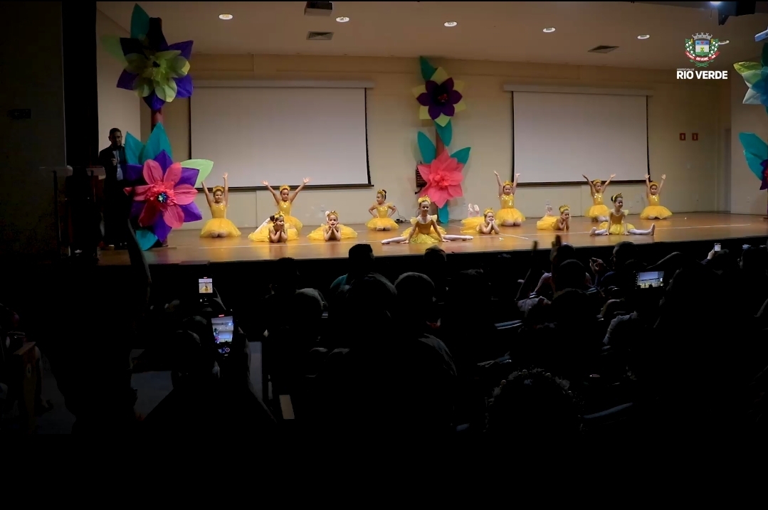 Espetáculos de Final de Ano da Secretaria de Cultura encantam o público e destacam talentos locais