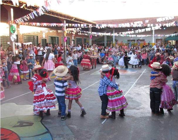 Cultura, guloseimas e muita diversão: festa junina é tradição nas escolas  do Brasil - Escola Mais